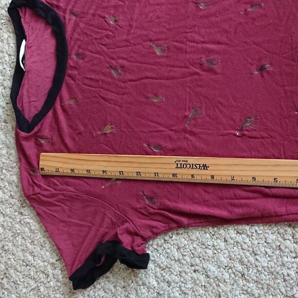 Gaze maroon and gold giraffe tee size M - Picture 10 of 10